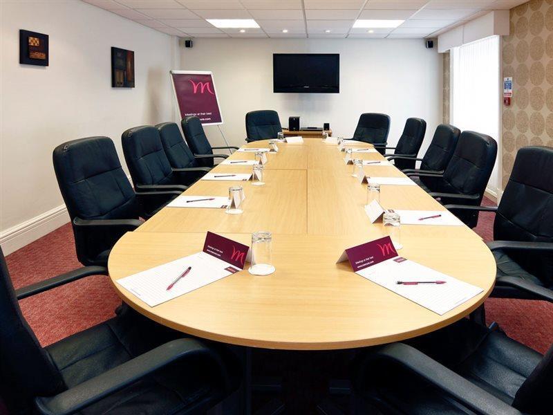 Mercure Swindon East Hotel And Spa エクステリア 写真